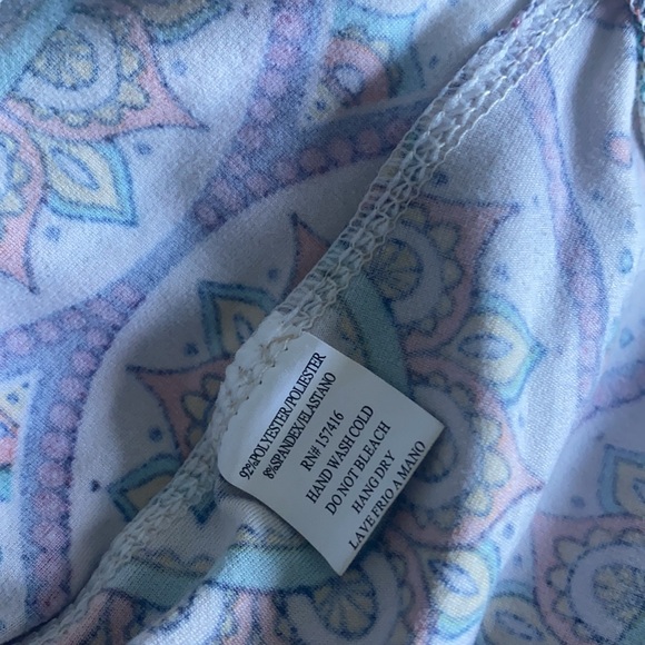 Patterned High Waisted Leggings - Picture 4 of 4